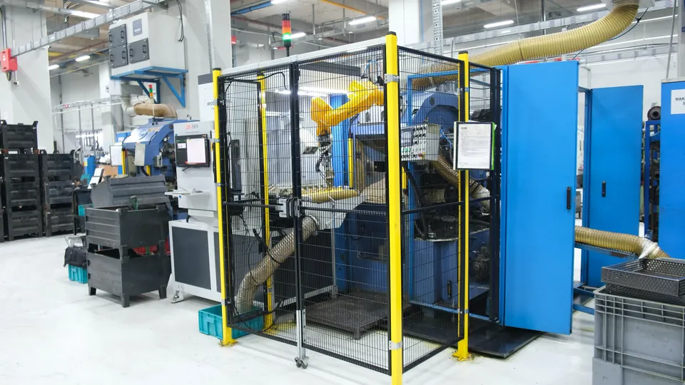 MS60L next to the transfer machine