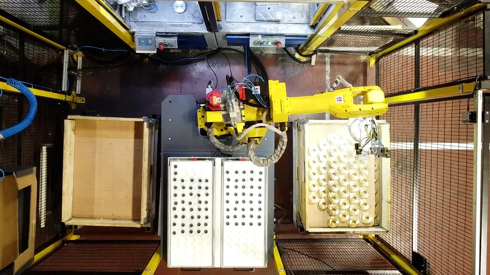 Plus F10 placing parts in the drawer trays, seen from above