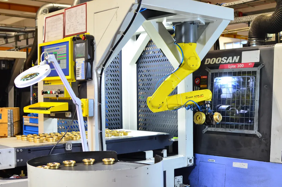 T Series cell at a Doosan Puma lathe